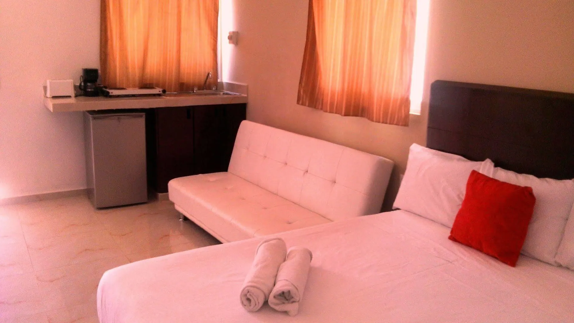 Hotel The Place Studios On 5Th Playa del Carmen 0*,
